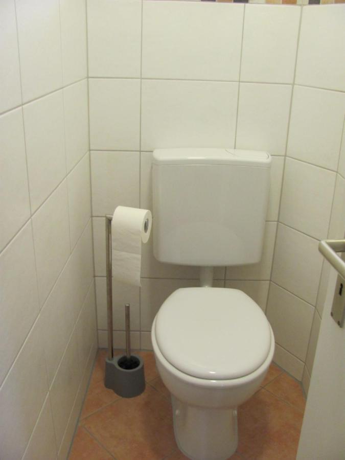 #2 Ruhiges Gemuetliches Ferienzimmer Mit 2 Einzelbetten Gemeinschaftsbad W-Lan Airport Nah Late Night Check In Haus Nr 9,5 Trunkelsberg Ngoại thất bức ảnh